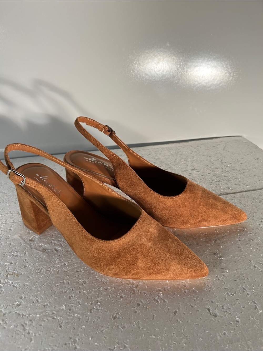 Mostrin SZ 8.5 Camel Suede Block Heel Slingback Office Dressy Chic Closet Staple - Picture 7 of 14